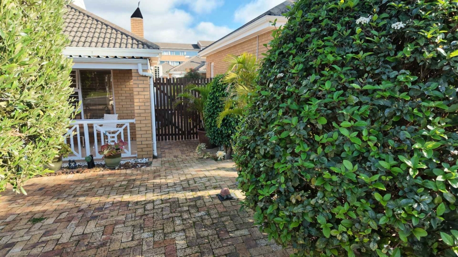 To Let 2 Bedroom Property for Rent in Oostersee Western Cape